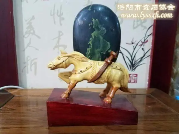 每日一石：荷花石《佘太君率十二寡婦征西》 圖