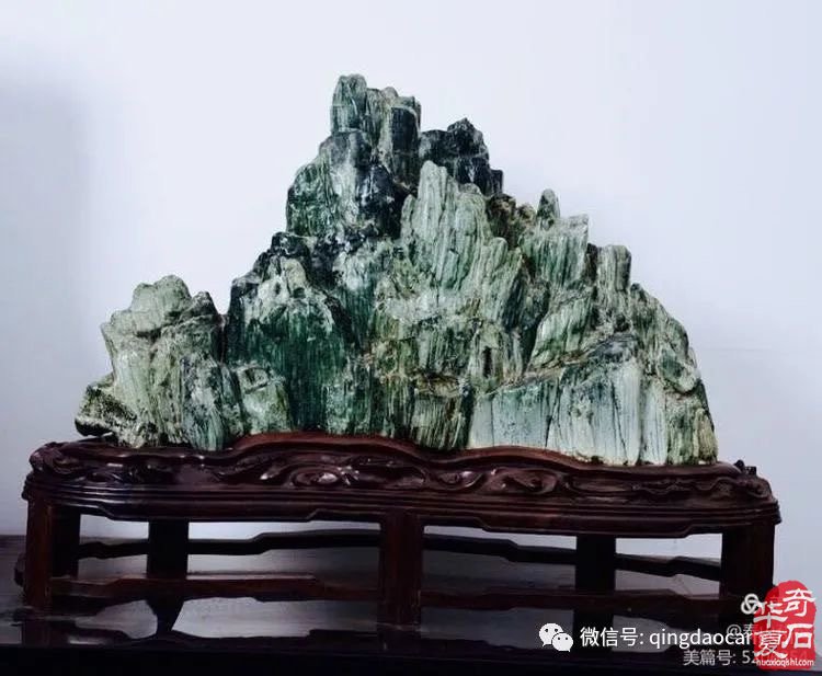 著名藏家崔周村收藏的光鮮亮麗嶗山綠石