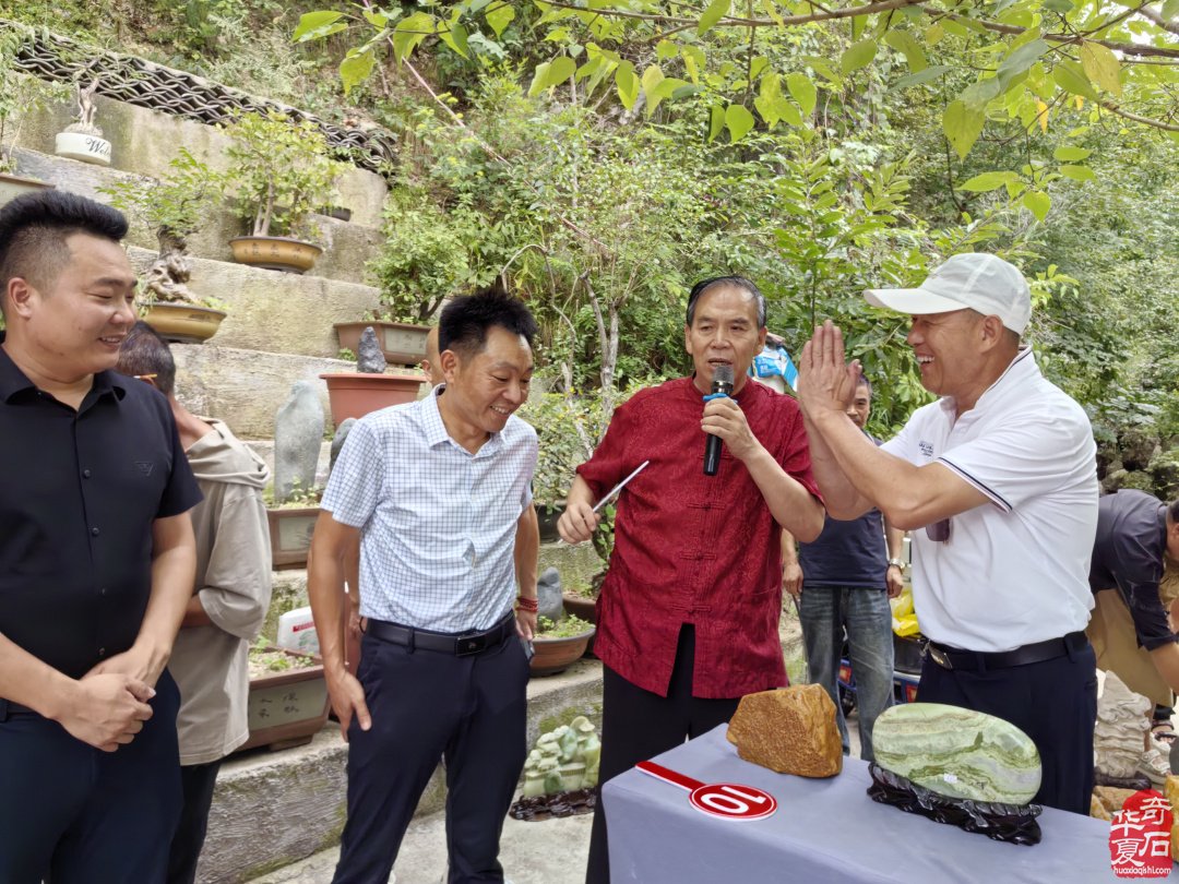 洛陽石界全國第十三個賞石日舉辦豐富多彩的活動