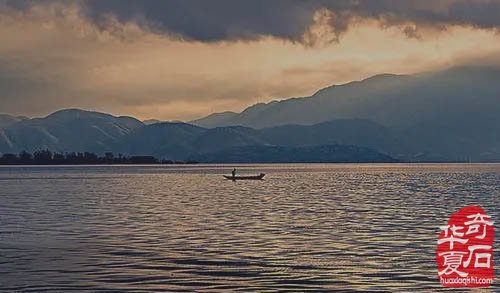 石中重游“洱海”景