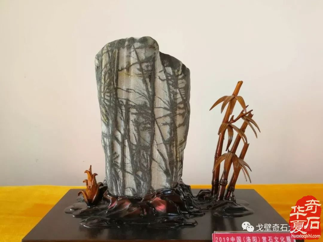 洛陽石展畫面石領跑精品廳 寬甸玉樹石異軍突起