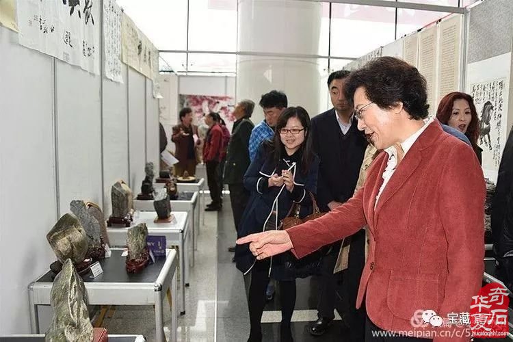 青島賞石活動回記【八】青島市第三屆奇石書畫義捐慈善愛心拍賣會隆重開拍